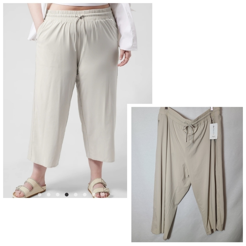 New with tags- Plus size Athleta Avenue Wide leg crop pants- Size 24